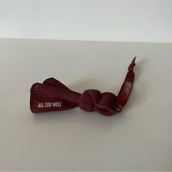 NWT Taylor Swift "All Too Well" Scarf Ornament - Picture 7 of 14